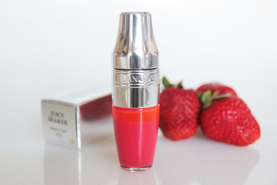 Блеск для губ Lancome Juicy Shaker