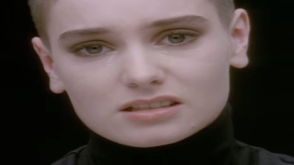 Посмотрите Sinéad O'Connor - Nothing Compares 2U [Official Music Video]