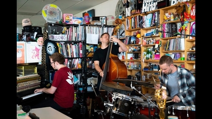 Посмотрите GoGo Penguin: NPR Music Tiny Desk Concert