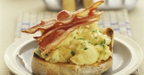 Toast with Scrambled Eggs and Bacon