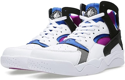 People recommend "Nike Air Flight Huarache PRM"