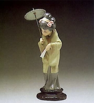 People recommend "Lladro 4988 Japanese with Parasol"