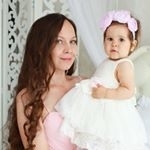 Instagram pages from Helena Zimushka