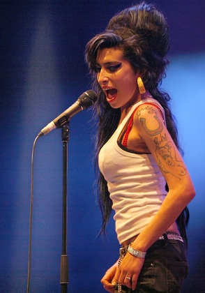 Find more info about Amy Winehouse 