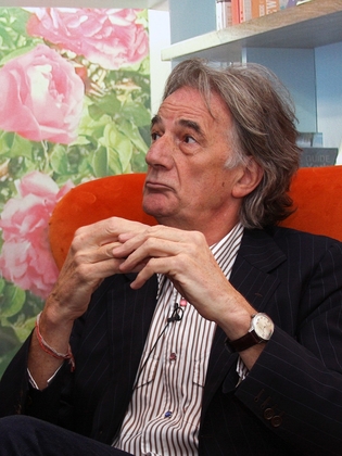 Find more info about Paul Smith (fashion designer)