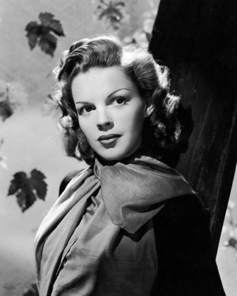 Find more info about Judy Garland 