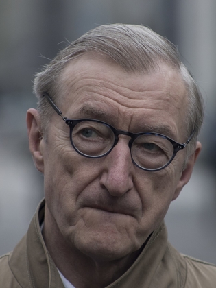 Find more info about Julian Barnes